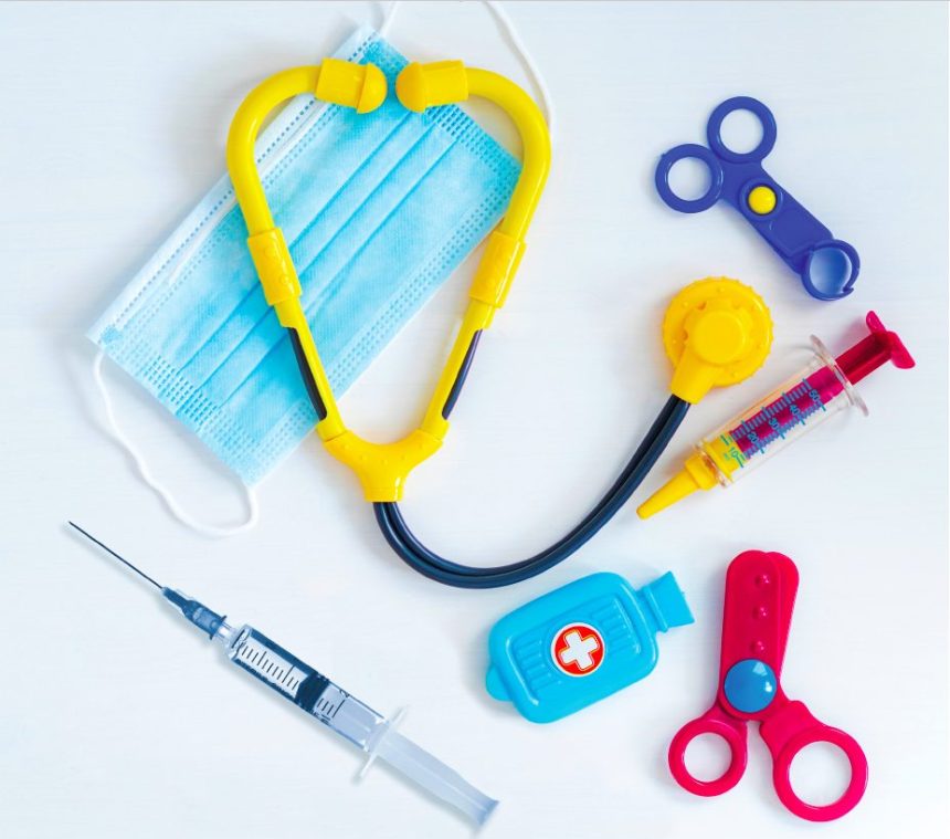 jouet docteur Injections d’acide hyaluronique : les risques des pratiques illégales